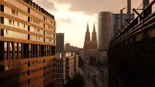 Stadt im Abendlicht